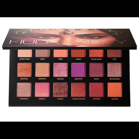 Huda Beauty Desert Dusk Eyeshadow Palette - Picture 3 of 6